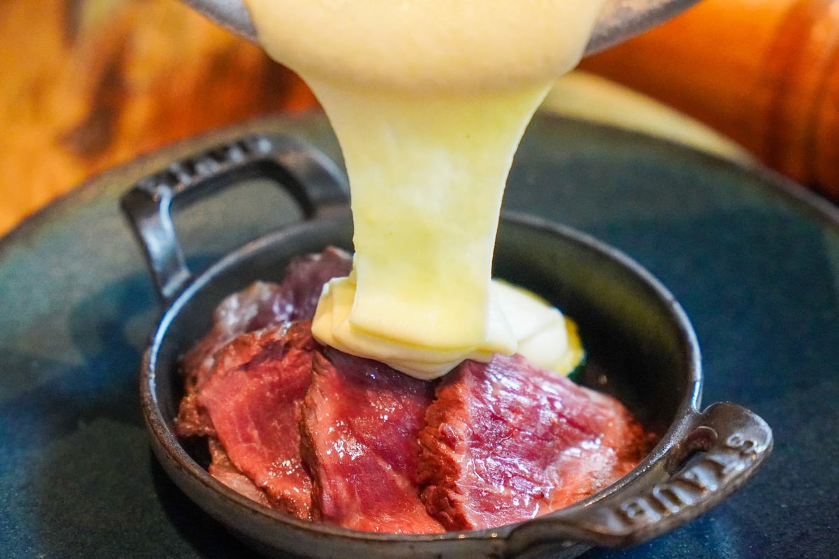 Cheese Tavern CASCINA Celebrates 9th Anniversary with New 'Meat x Cheese' Dish in Ebisu – photo 2