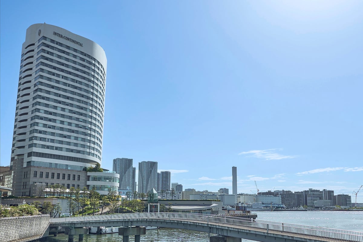 Luxurious Peach and Mango Parfaits Arrive in Tokyo for Summer – photo 9