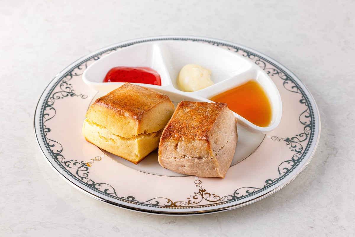Peach and Mango Afternoon Tea with Panoramic Yokohama Views – photo 6