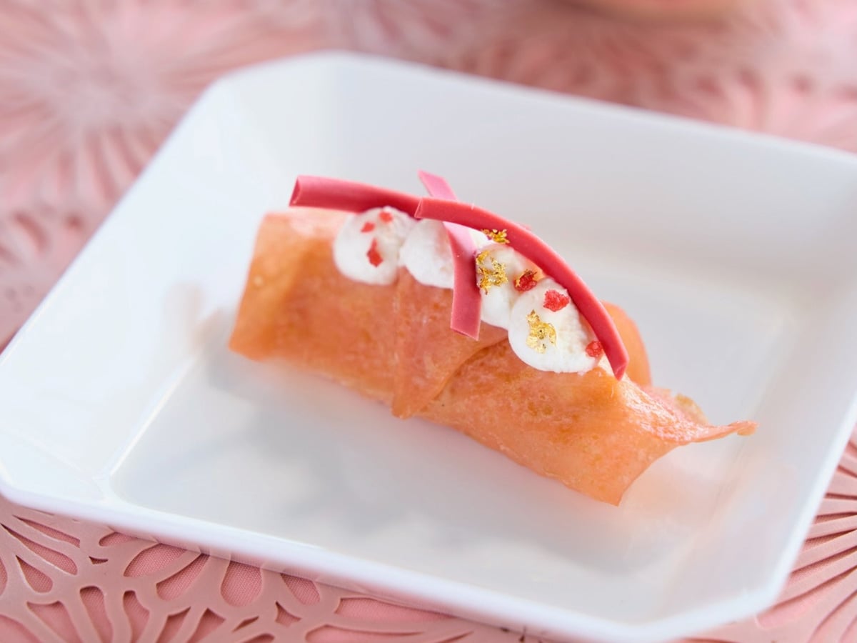 White Peach Mini Crepe