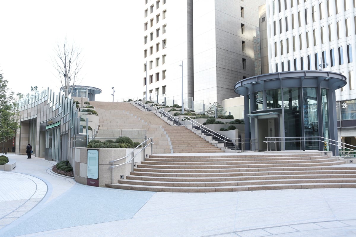 Tokyo Midtown Hibiya - Hibiya Step Square