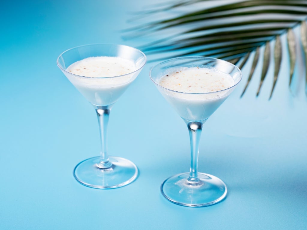 Start with a toast using the "Coconut Milk Sweet♥ Mocktail"