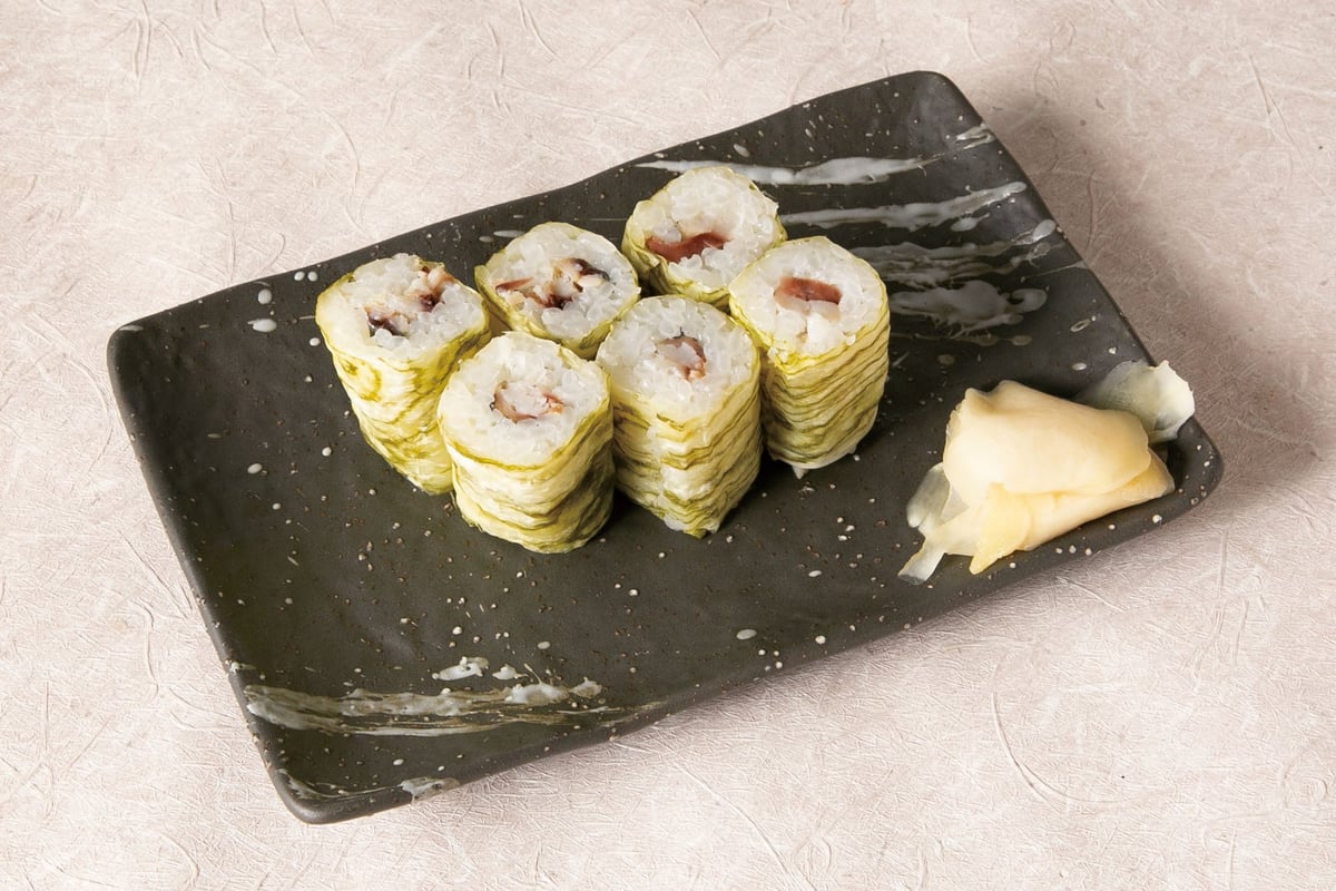 Kombu-wrapped Saba (mackerel) using Hokkaido kelp — ¥490 (tax included¥539)