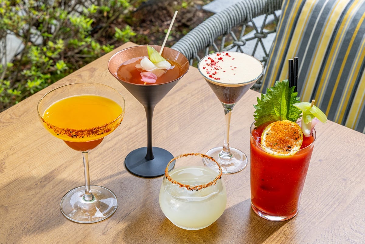 From left to right: ① Mango Chaw ¥1,600, ② Spicy & Dirty Martini ¥1,800, ③ Shichimi Dog ¥1,600, ④ Spicy Espresso Martini ¥1,600, ⑤ Spicy Bloody Mary ¥1,800 (tax included)