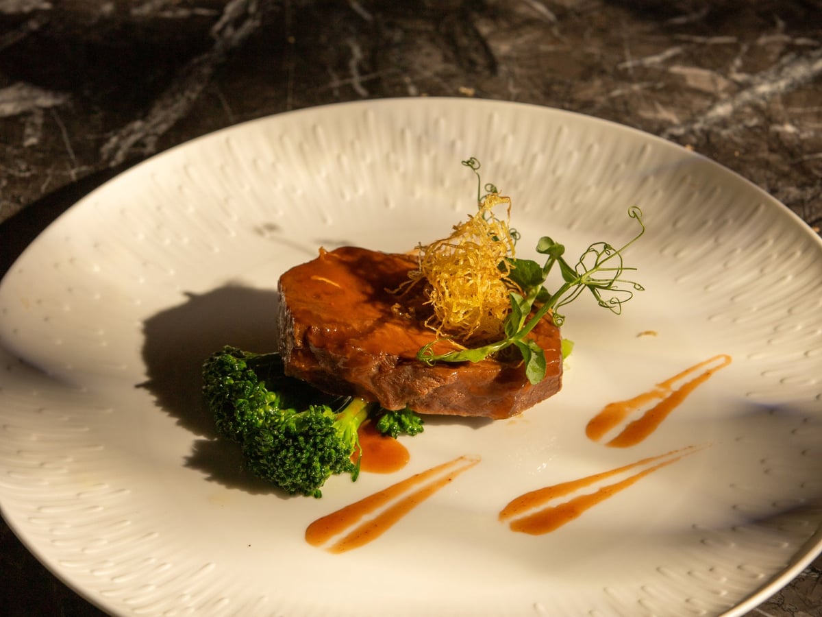 Braised domestic beef cheek in Cantonese style (Four Seasons Hotel Singapore 'Jiang-Nan Chun')