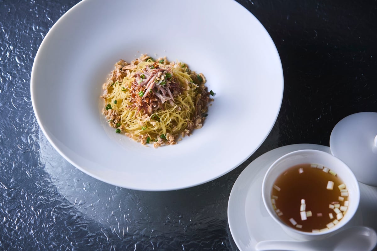 Noodles with duck and shallots in scallion oil (Four Seasons Hotel Osaka 'Jiang-Nan Chun')