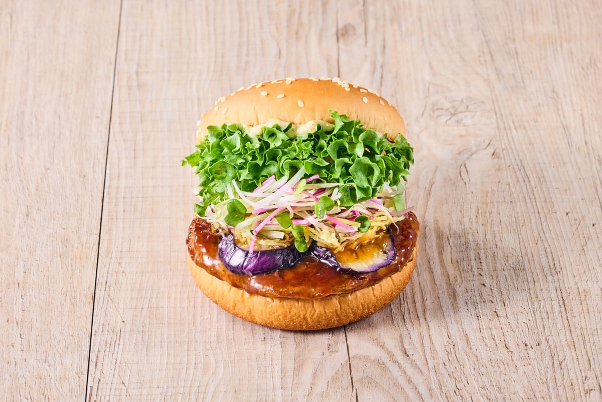 Experience Japanese Flavors with Two New Burgers at Freshness Burger, Japan from June 10 – photo 4