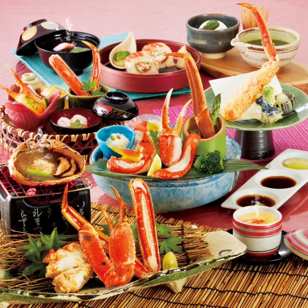 Available from June 1st to July 31st: 'Irodori Kani Zukuri Kaiseki' Sou Ki — ¥11,000 (tax included ¥12,100)