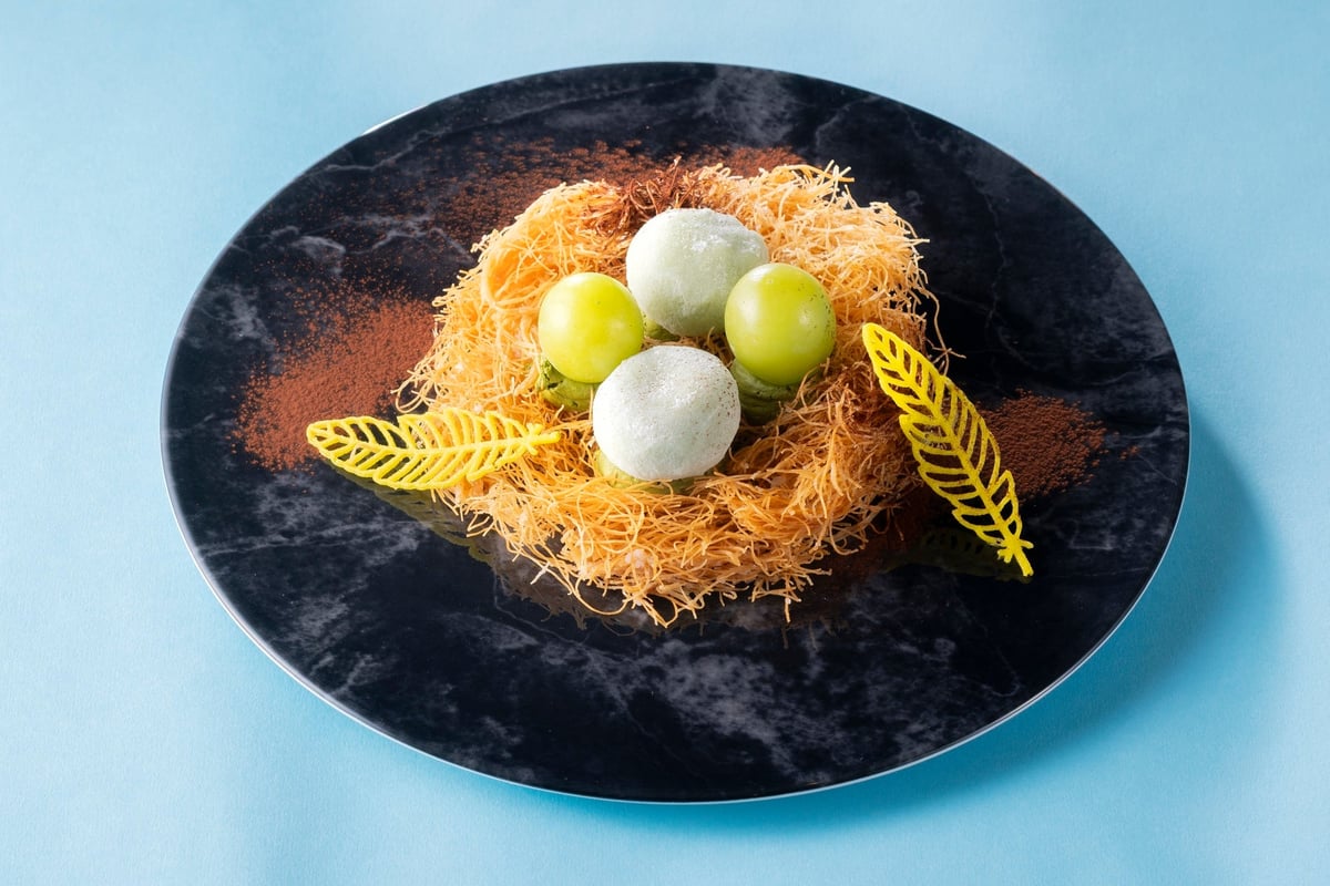 Side dish: Shine Muscat and Daifuku with Pistachio Cream Sauce