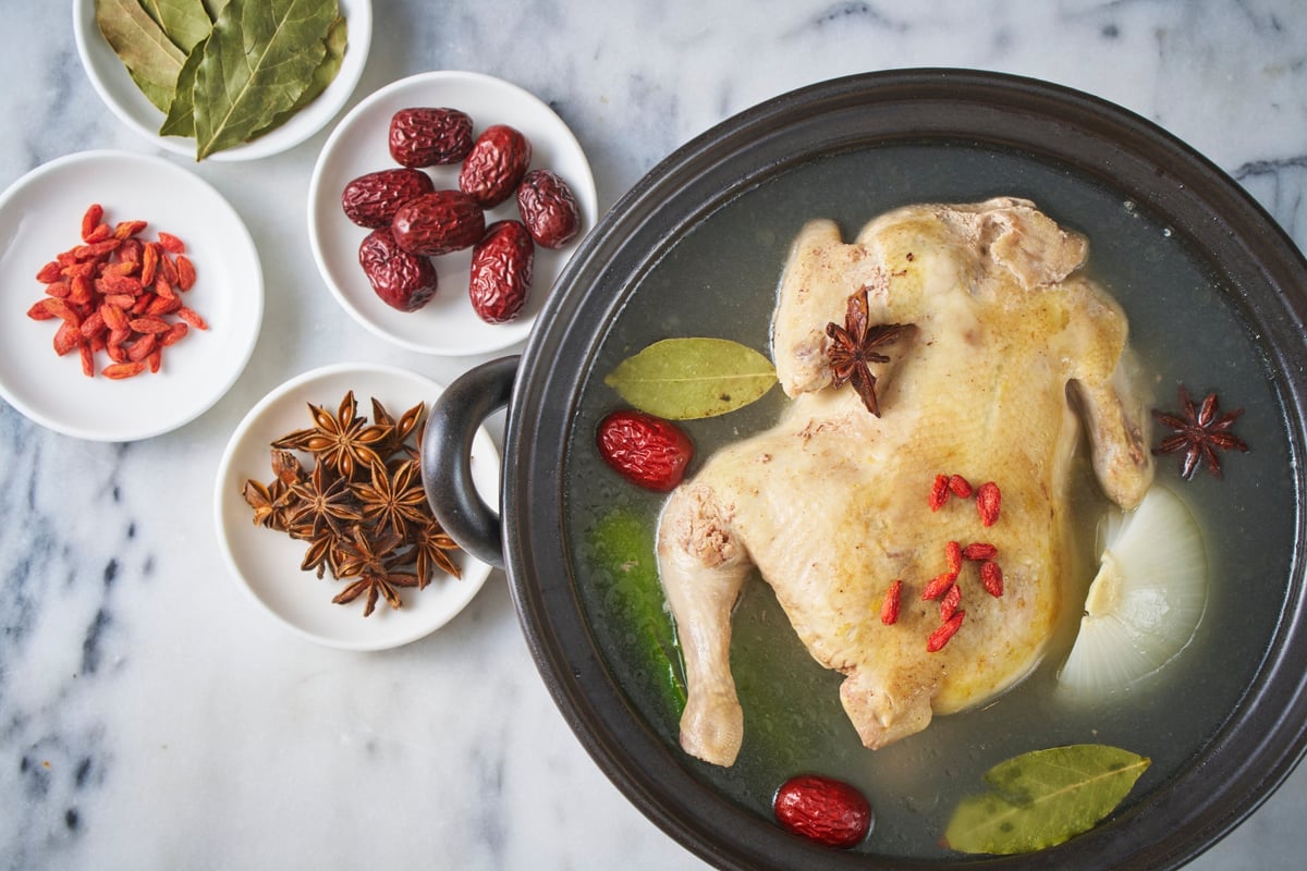 Herbal Soup with Whole Chicken Flavor