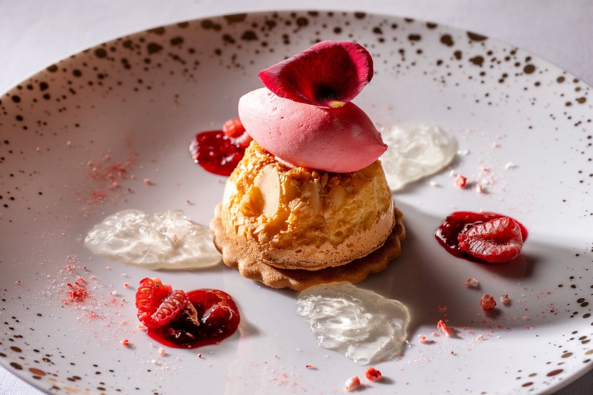 Marie Antoinette Style Collaboration Course at Yokohama Grand Intercontinental Hotel From August 1
