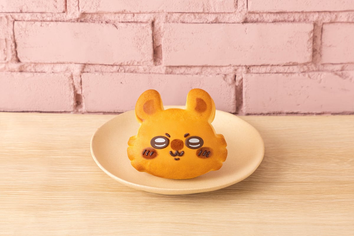 Momonga Bread — ¥590 (tax included)