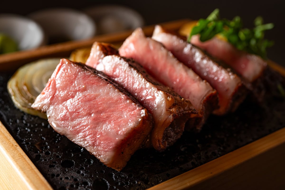 Shimanoto Wagyu Sirloin - 4,950 yen