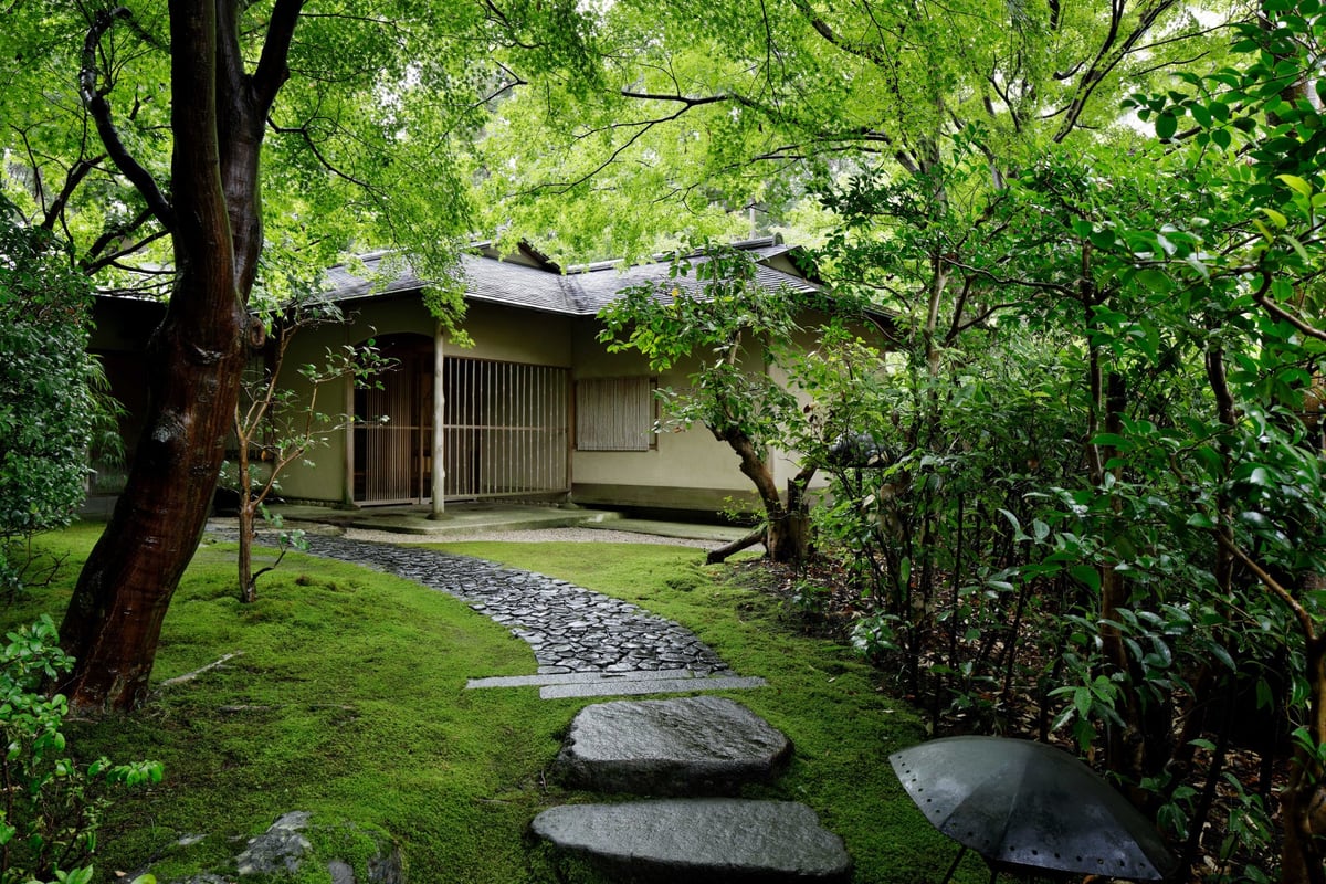 The sukiya-style "Saryo" designed by renowned architect Togo Murano