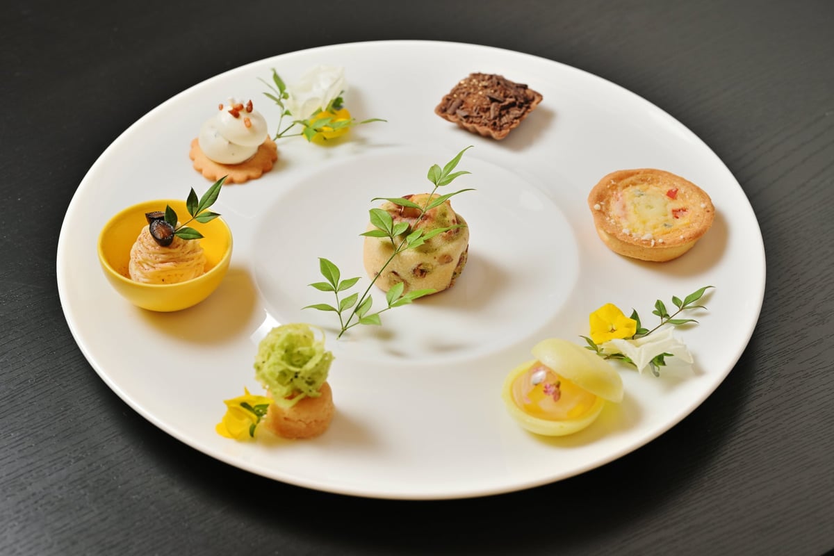 Tea-themed sweets
