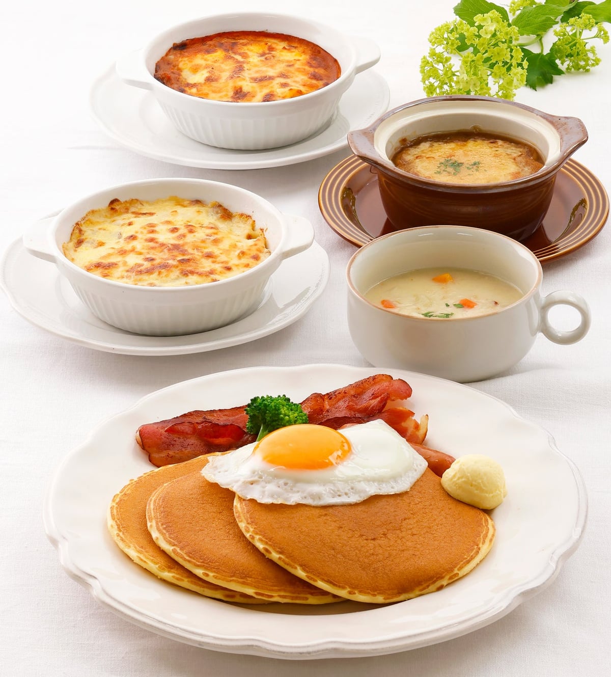 *Fried egg, bacon, side vegetables, and whipped margarine are not included.