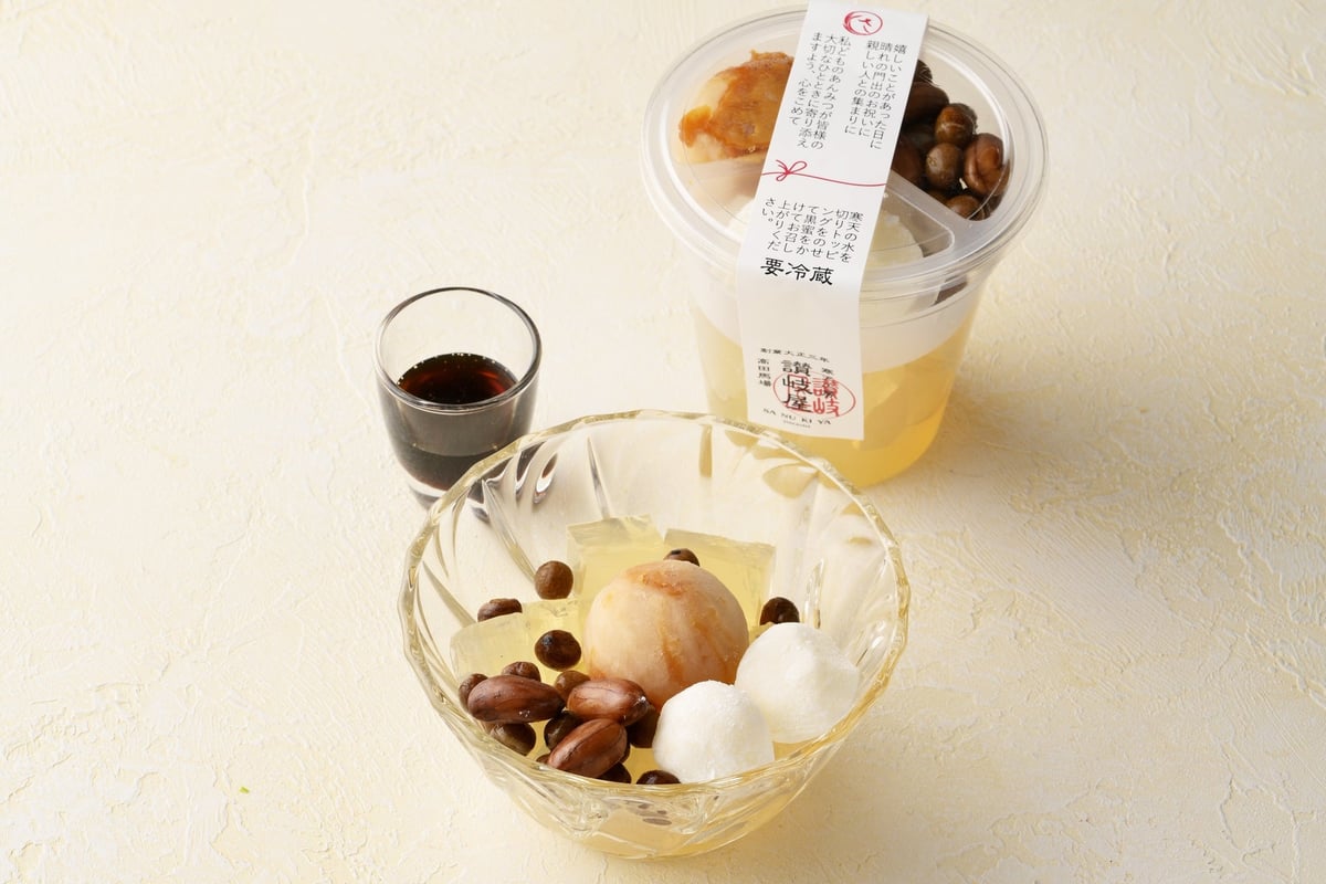 Experience the art of dessert making with our live demonstrations.