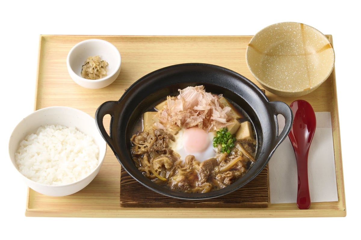 ～だし香る～牛肉豆腐定食 990円