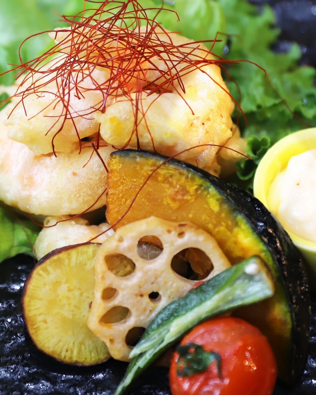Spicy Shrimp Mayo Colorful Plate with Lots of Vegetables: ¥1,800 (tax included)