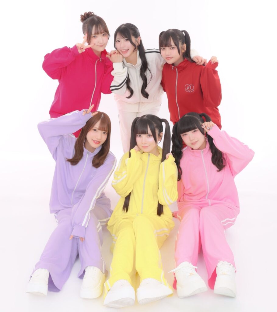 Models: Chimu, Renp, Fuwaru (bottom left), Tenshi, Chikyan, Nana (top left). Product name: Jersey Set-up Price: ¥3,520 (tax included). Colors: 583-0388 (light purple), 583-0478 (medium yellow), 583-0390 (light peach), 583-0344 (medium peach), 583-0480 (dark white), 583-0484 (medium red). Sizes: F.