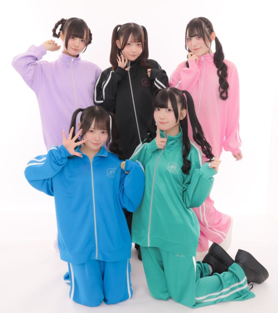 Models: Shiori, Nerp (bottom left), Nashi, Koyui, Mikora (bottom right). Product name: Jersey Set-up Price: ¥3,520 (tax included). Colors: 583-0472 (medium blue), 583-0475 (medium green), 583-0388 (light purple), 583-0473 (medium black), 583-0390 (light peach). Sizes: F.