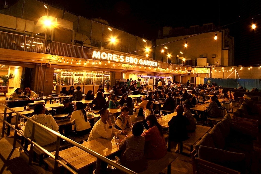 BEAMS LIFE Yokohama Launches Premium BBQ Plan at Yokohama Mores Rooftop Beer Garden