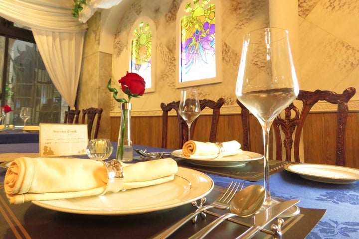 Beauty & the Beast Cafe in Yokohama Debuts 10th Anniversary Dinner Course