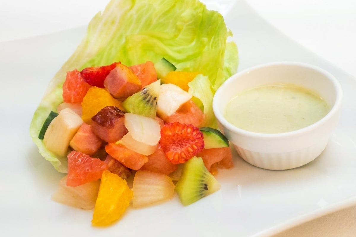 Scallop and Fruit & Vegetable Chopped Salad