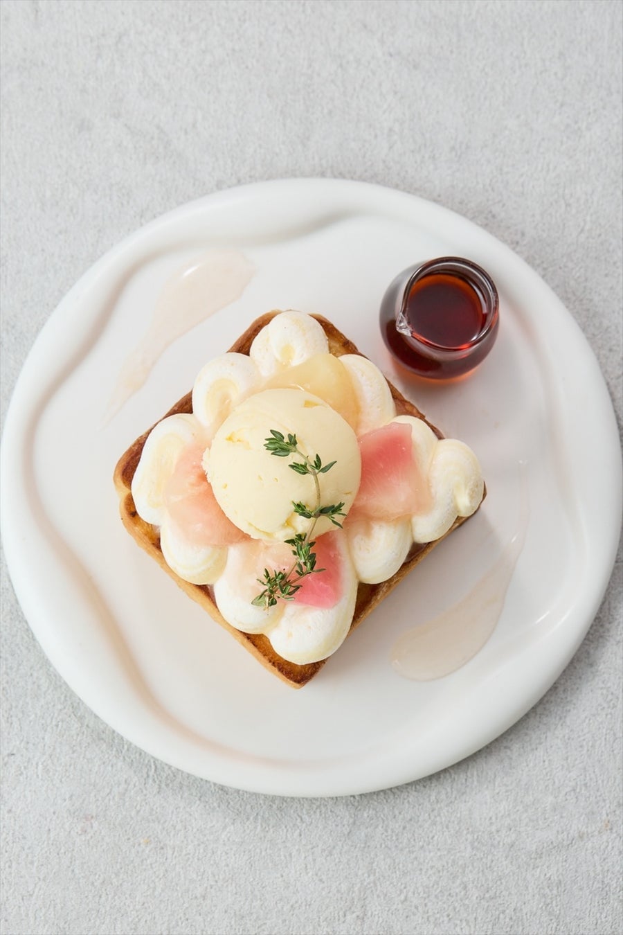 Buttery Cafe Limited Peach Butter Toast — ¥1,430 (tax included)