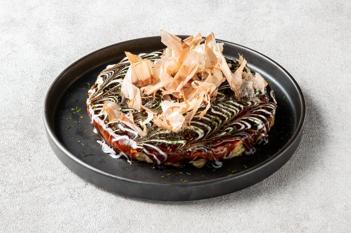 Grilled pork and yam pancake with fluffy rice flour and yam: ¥1,380 (tax included)