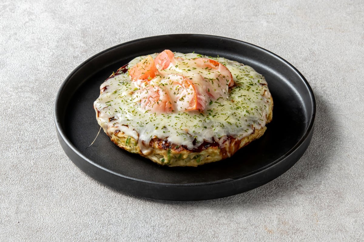 Fruity and flavorful fluffy rice flour and yam tomato cheese-yaki: ¥1,480 (tax included)
