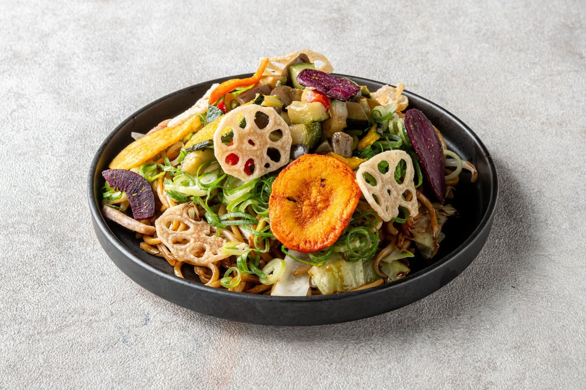 Colorful vegetable-yaki with fresh textures: ¥1,680 (tax included)