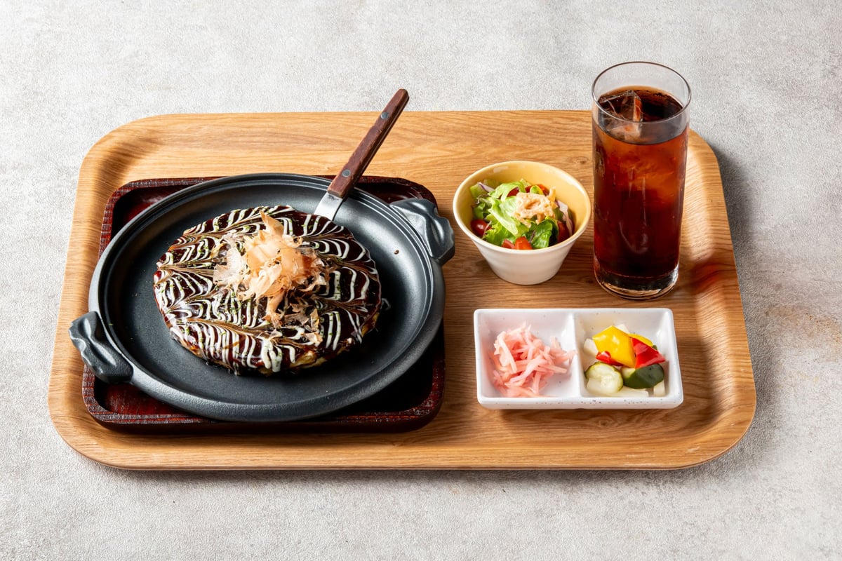 Thick-cut pork belly pork pancake set: ¥1,380 (tax included)