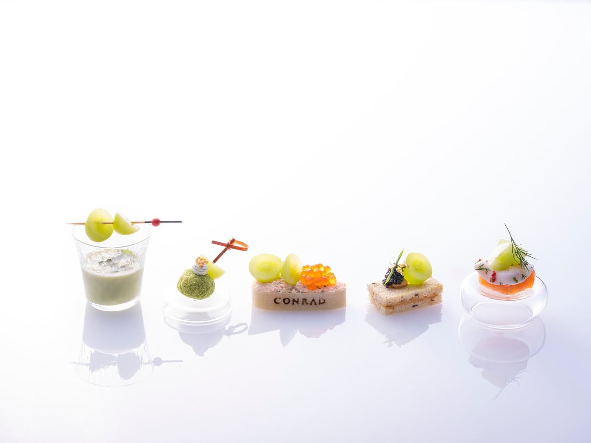 From the left: "Chilled Edamame Soup with Shine Muscat," "Shine Muscat and Mortadella Mousse," "Shine Muscat and Snow Crab Cream," "Shine Muscat and Caviar," "Shine Muscat and Sustainable Salmon"
