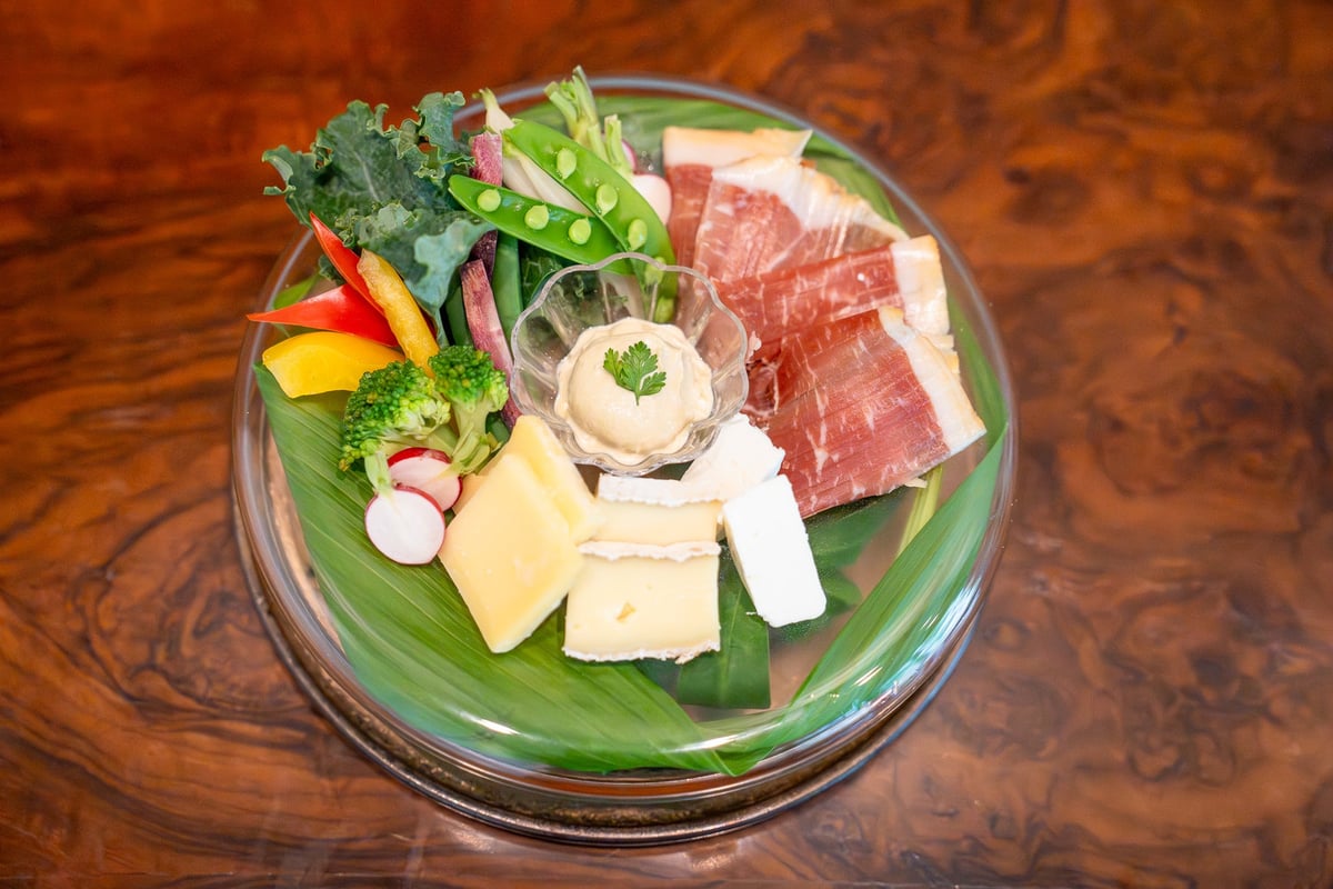 Homemade ham and blessings from Shinshu prepared by the executive chef himself, also fully enjoyed