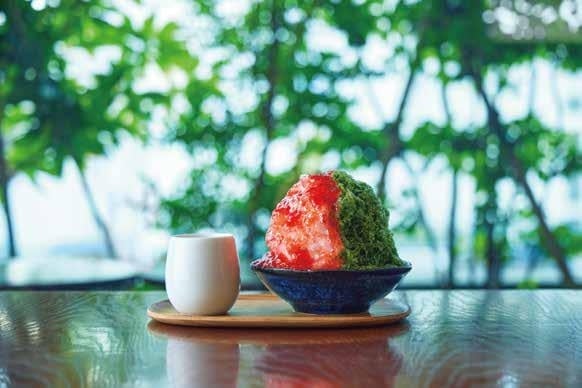 Matcha and Strawberry ¥1,455 / ¥1,600 (includes strawberry honey, matcha honey)