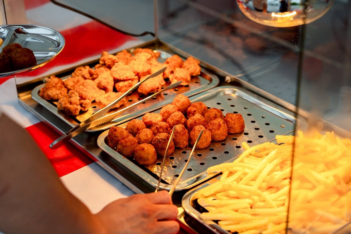 All-you-can-eat takoyaki, karaage, and other street food menus!