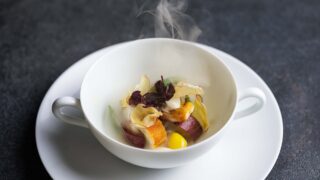 FOURGRAINS Unveils Autumn French Course Featuring Smoked Delicacies and Ezo Deer in Tokyo