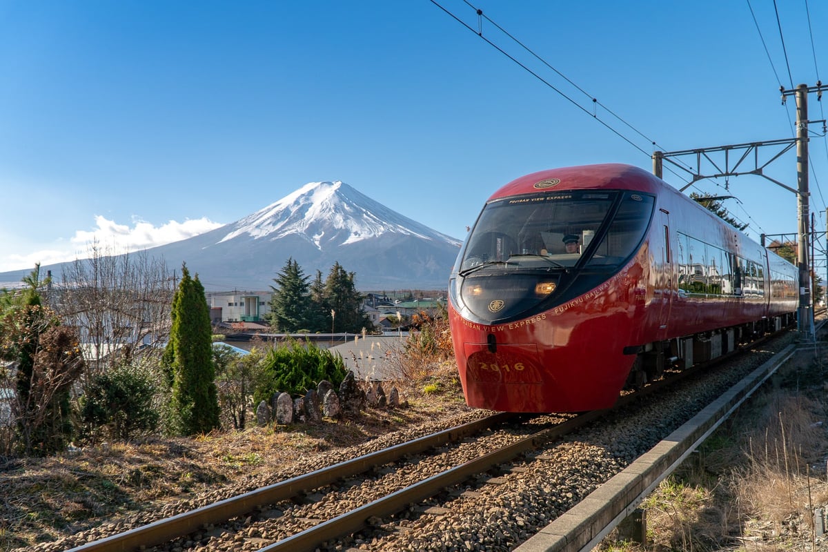 Experience Premium Fruit Desserts on the Fuji View Express with Senbikiya in Japan August 9