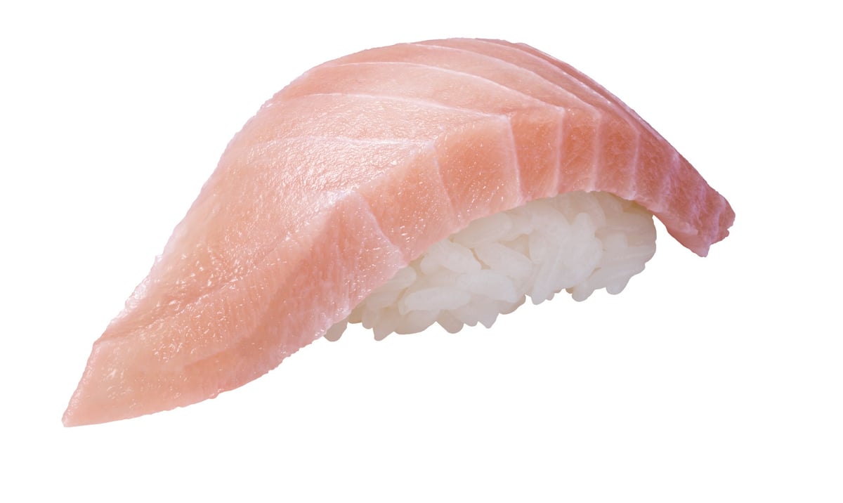 Large cut bluefin tuna toro 100 yen (tax included 110 yen)