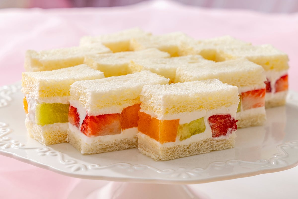 Fruit sandwich