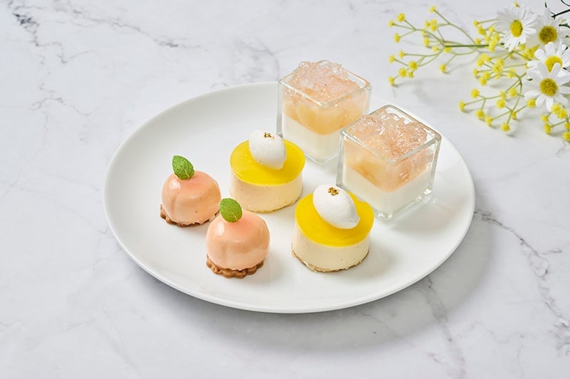 Honey Lemon and Peach Afternoon Tea KONKU Sweets (First Tier)