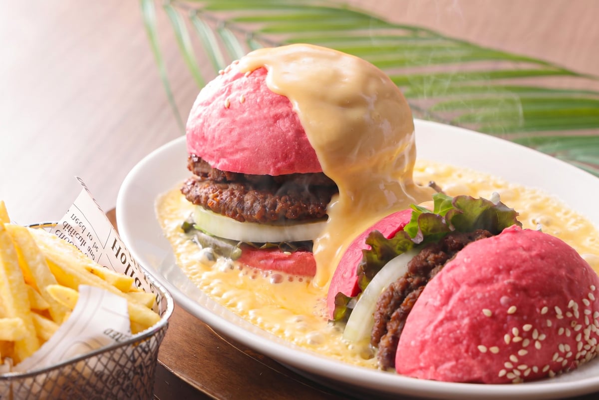 Melty Cheese Pink Twin Burger