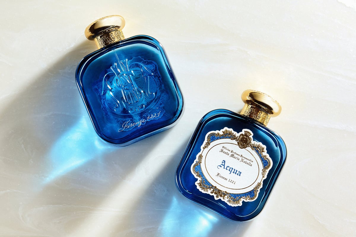 Perfume bottle with handcrafted engraved design