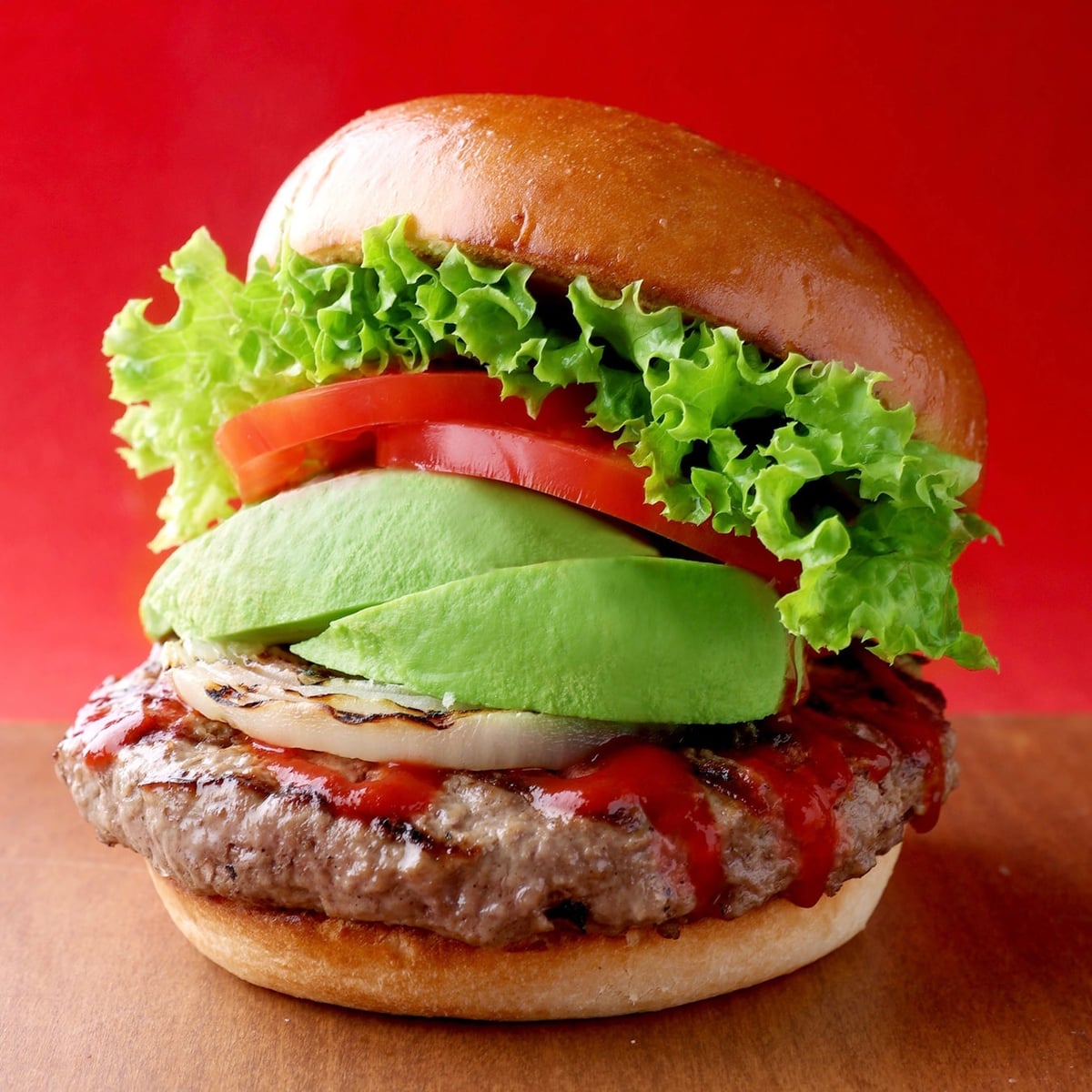 Kua Aina's Top-Ranked Spicy Sriracha Cheeseburger Returns in Minato, Tokyo