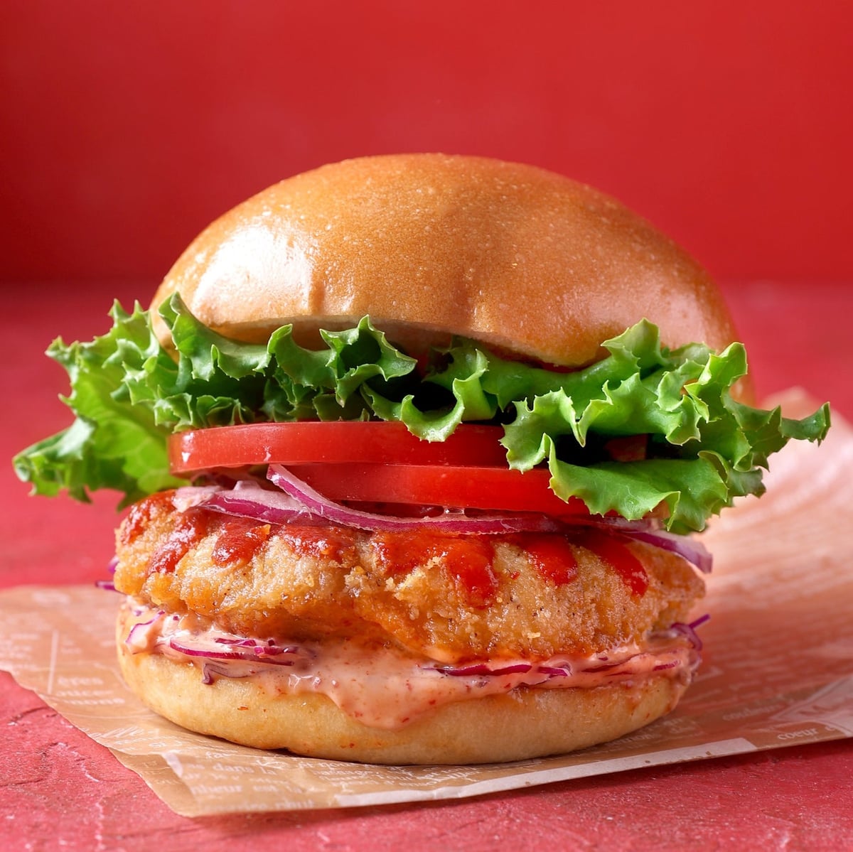 Kua Aina's Top-Ranked Spicy Sriracha Cheeseburger Returns in Minato, Tokyo