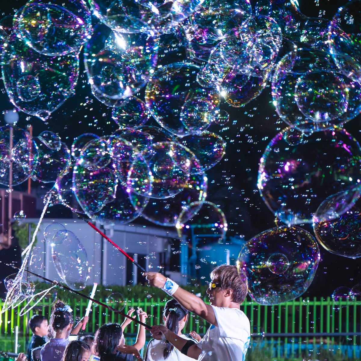 Kyoto's TOWERLAND Rooftop Bar Hosts Free Bubble Performance and Summer Events