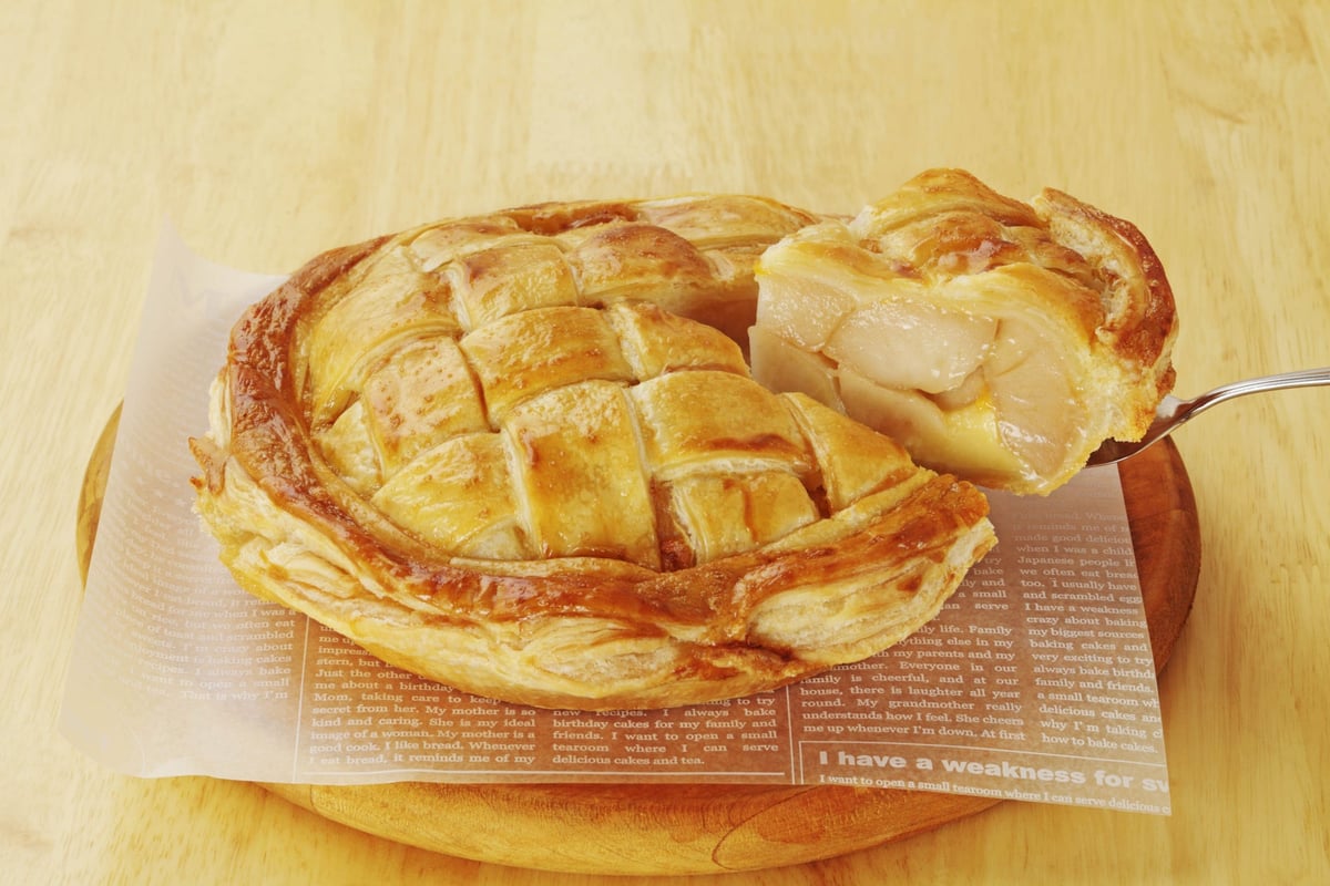 Mammies in Taito Offers Free Cooling Discount and Half-Price Apple Pie on Pie Day
