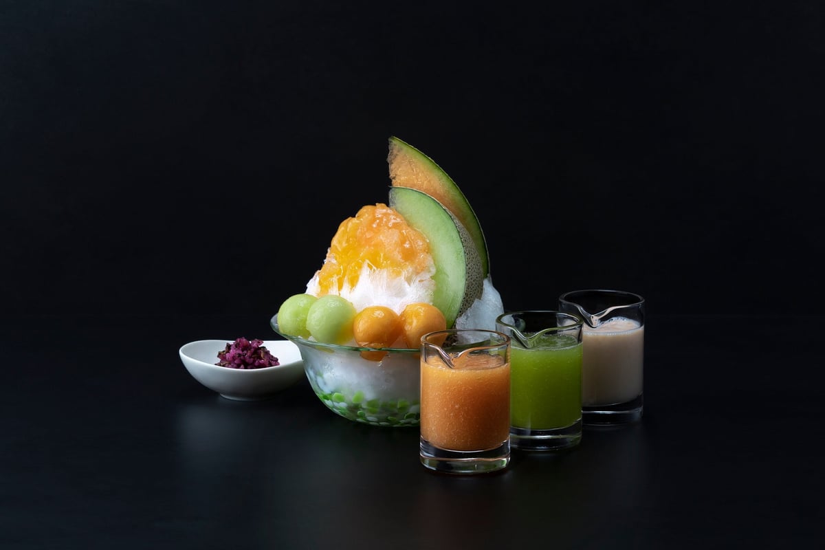 ●Red, Blue, and White Melon Honey Kakigōri — ¥1,850 (tax included)