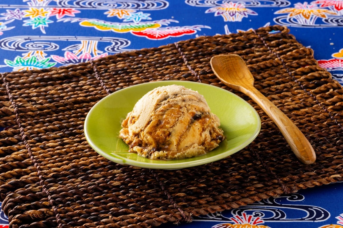 Okinawa Brown Sugar Ice Cream (¥291/tax included ¥320)